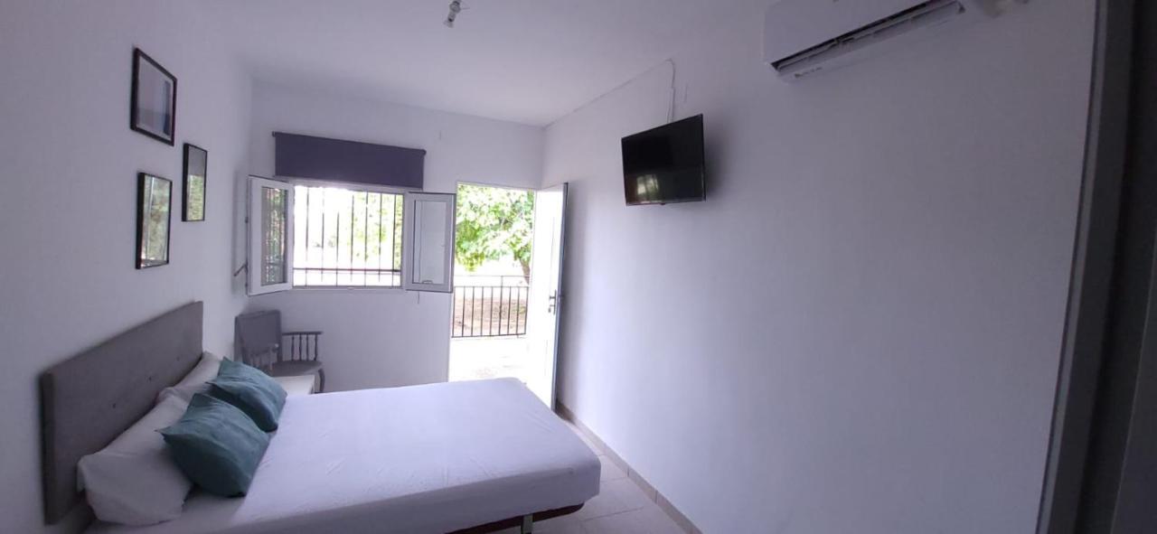 Hostal San Martin De Montalban ภายนอก รูปภาพ